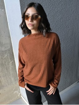 Remera Laika Lanilla Tostado