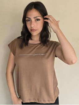 Remera Alone Tostado